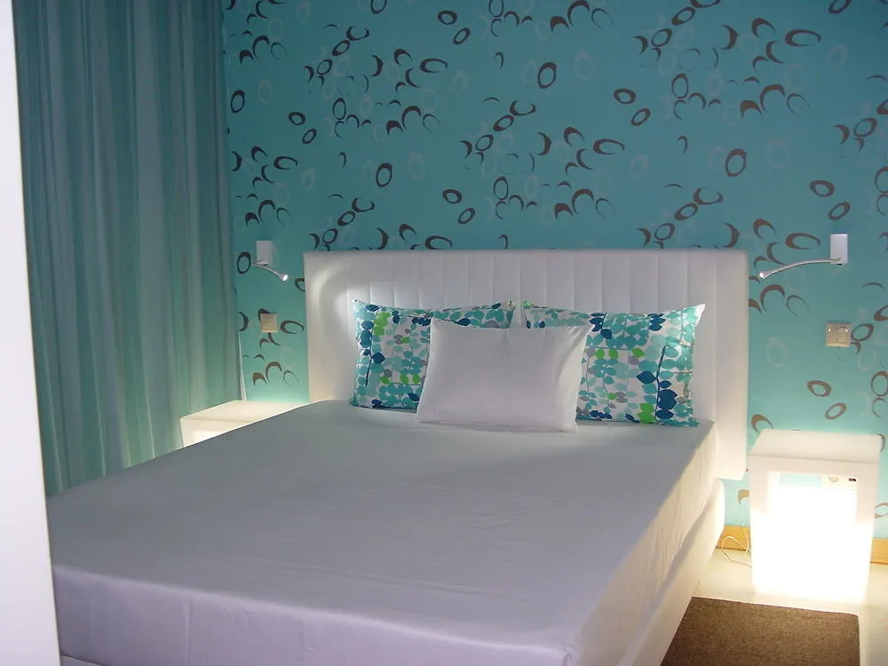 Apartamentos Atlantida Lido 푼샬 4*,  포르투갈